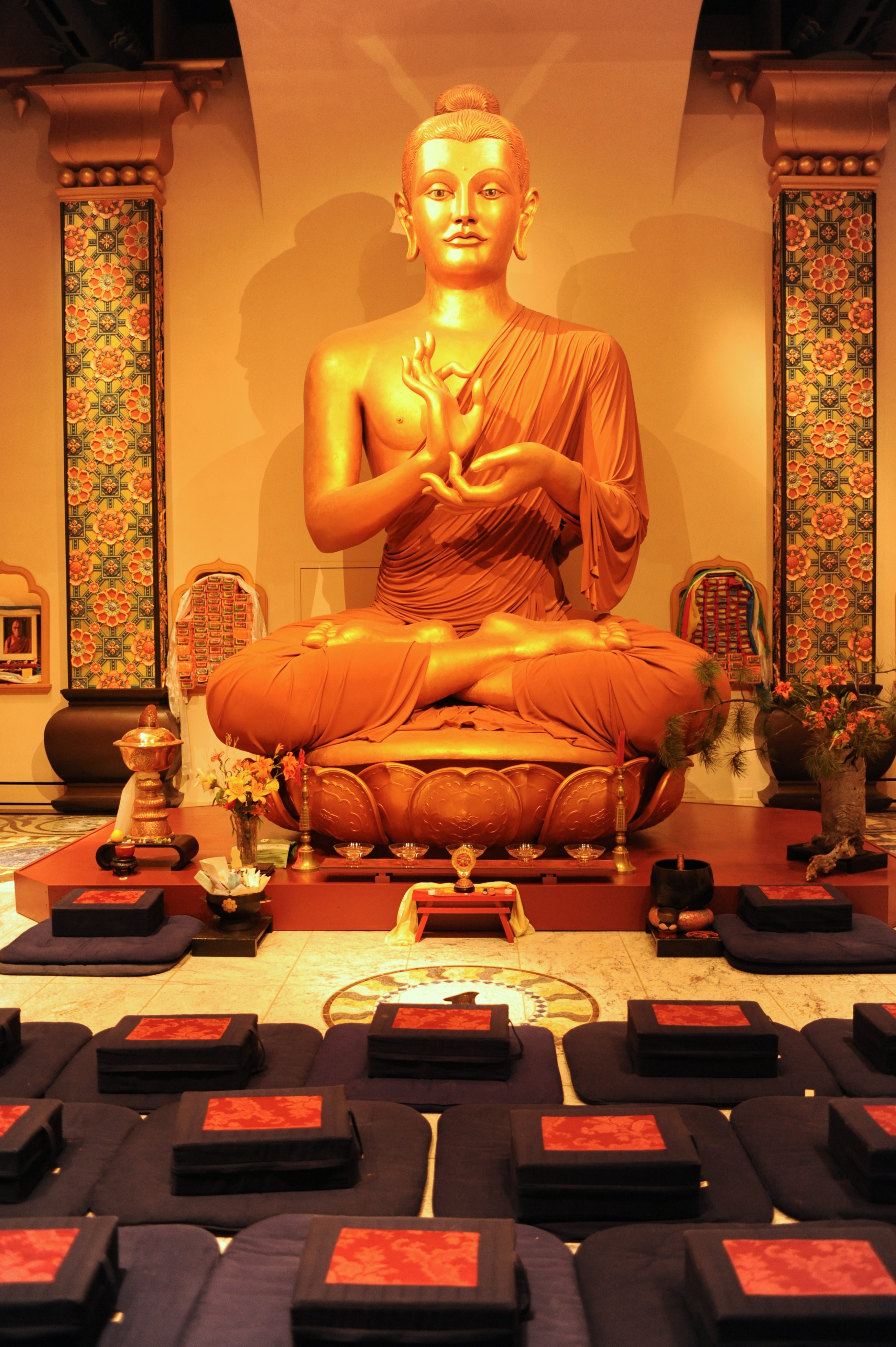 Stupa-buddha Stupa shrine room