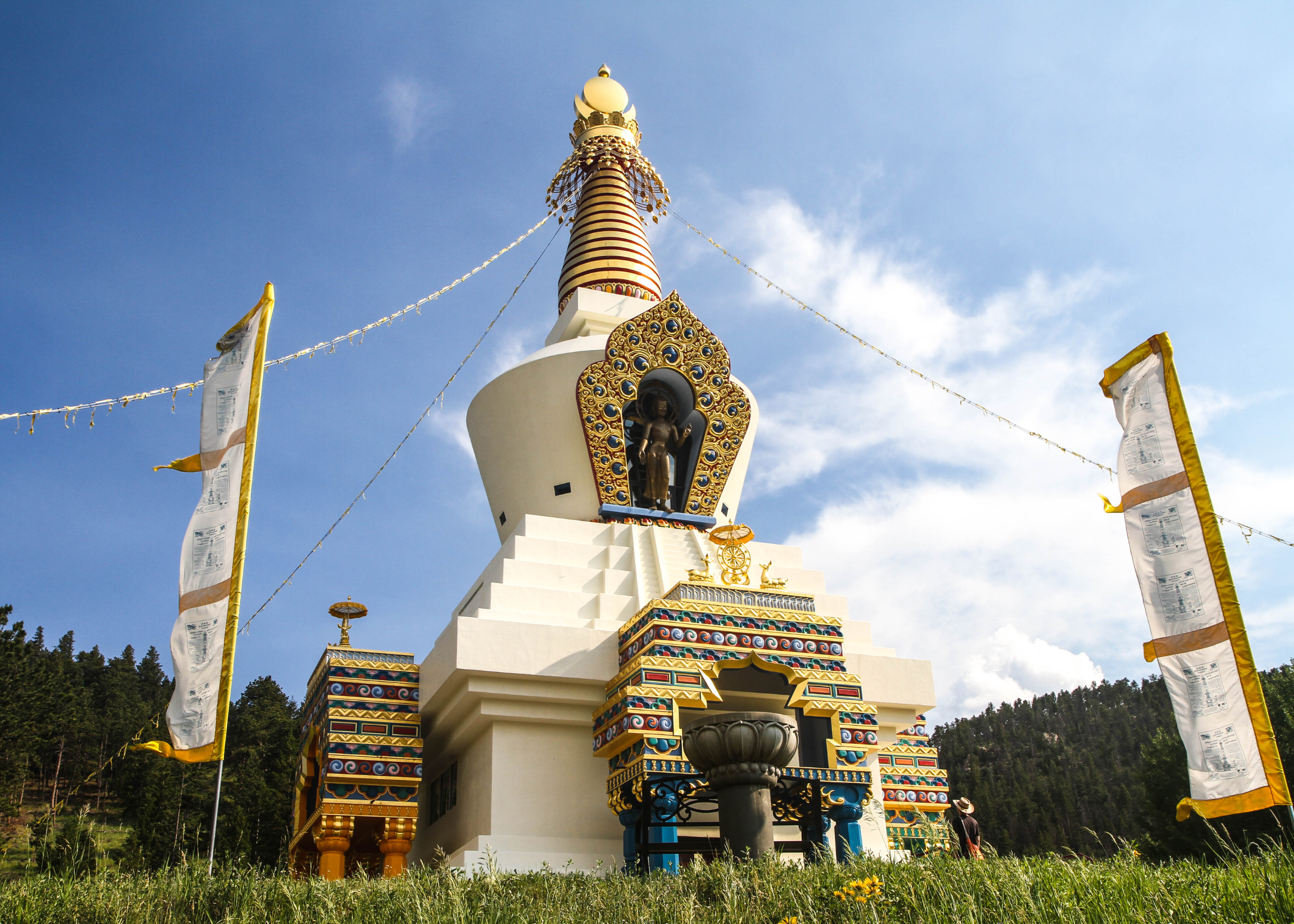 Buddhism's Foremothers About the Retreat